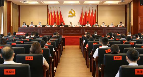 武陵源区举行庆祝第三十七个教师节大会休闲区蓝鸢梦想 - Www.slyday.coM 武陵源区举行庆祝第三十七个教师节大会休闲区蓝鸢梦想 - Www.slyday.coM