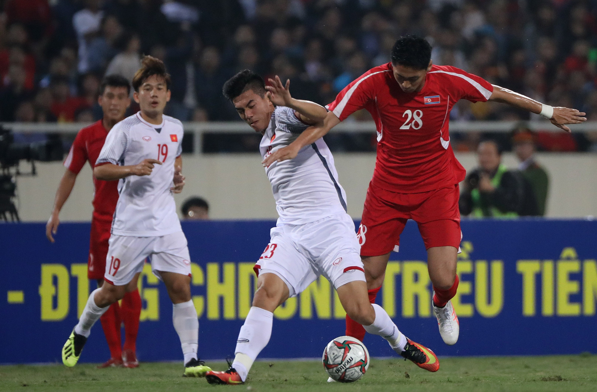 越南队真膨胀，敦促国际足联提高裁判水平，这是怕中国国足使诈了