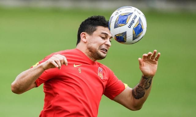 昨天19点!越南媒体评国足:中超恒大艾克森“没用”,三场没进球