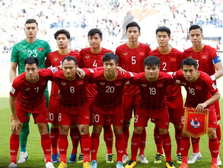 国足必须拿3分！越南网友：你们应该组建一支全员巴西归化球队