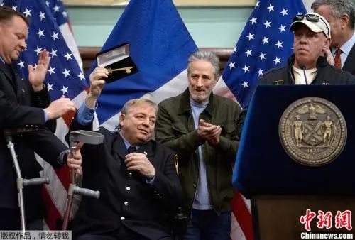 911事件的幸存者:逃过了瓦砾,却没能逃过癌症的魔爪休闲区蓝鸢梦想 - Www.slyday.coM 911事件的幸存者:逃过了瓦砾,却没能逃过癌症的魔爪休闲区蓝鸢梦想 - Www.slyday.coM