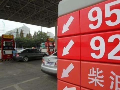 不同标号汽油混加对车子的伤害到底有多大？车主：后悔没有早知道