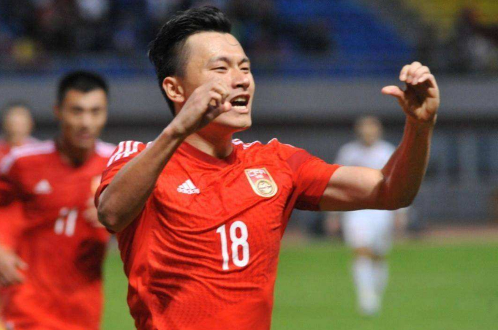 范志毅“预言”要实现？越南向FIFA、亚足联施压，把压力丢给国足