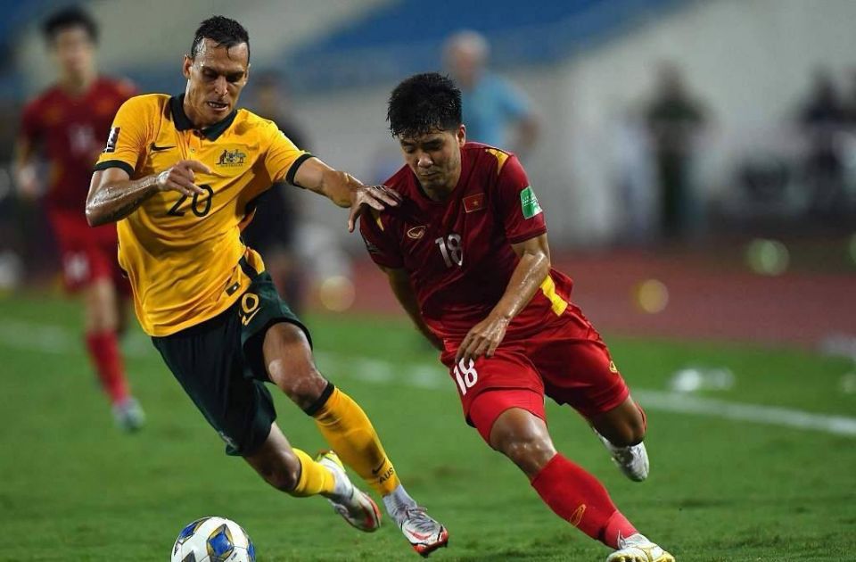 越南队太狂妄！要求亚足联提高与国足比赛的裁判水平，网友这么说