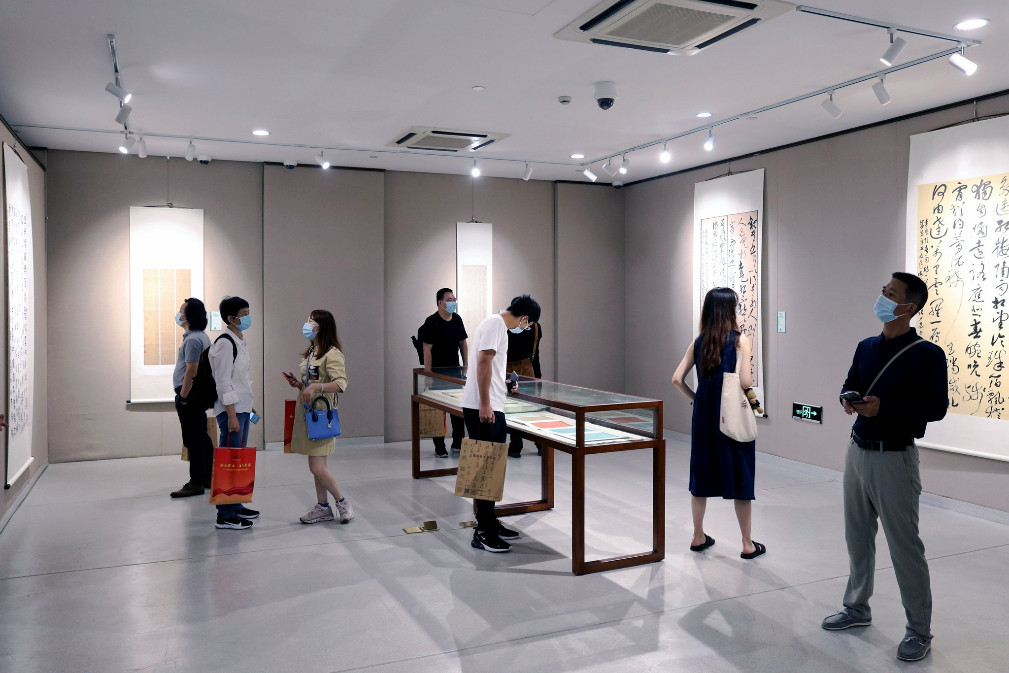 80、90后占入展作者总数的一半以上,上海书坛新人辈出休闲区蓝鸢梦想 - Www.slyday.coM 80、90后占入展作者总数的一半以上,上海书坛新人辈出休闲区蓝鸢梦想 - Www.slyday.coM