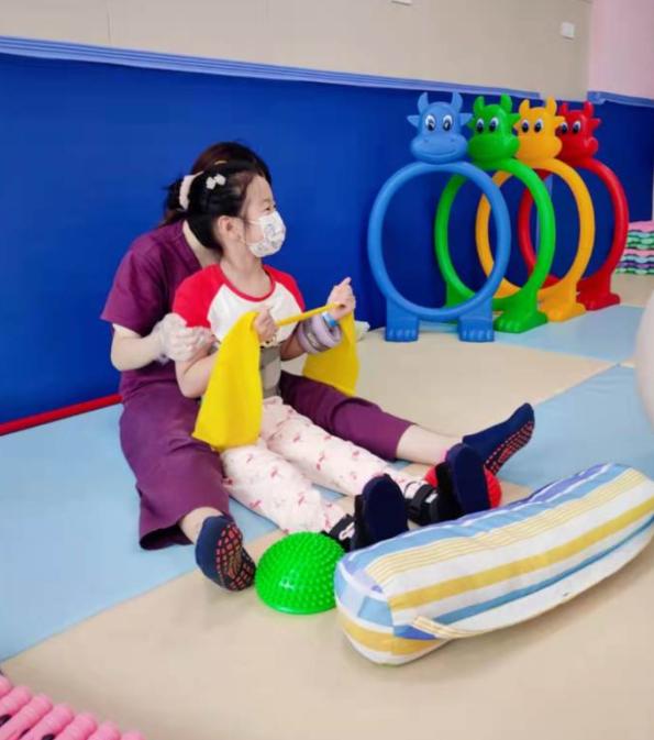 学舞时一个下腰,杭州6岁宝宝成了“轮椅女孩”!152段视频让人泪目休闲区蓝鸢梦想 - Www.slyday.coM 学舞时一个下腰,杭州6岁宝宝成了“轮椅女孩”!152段视频让人泪目休闲区蓝鸢梦想 - Www.slyday.coM