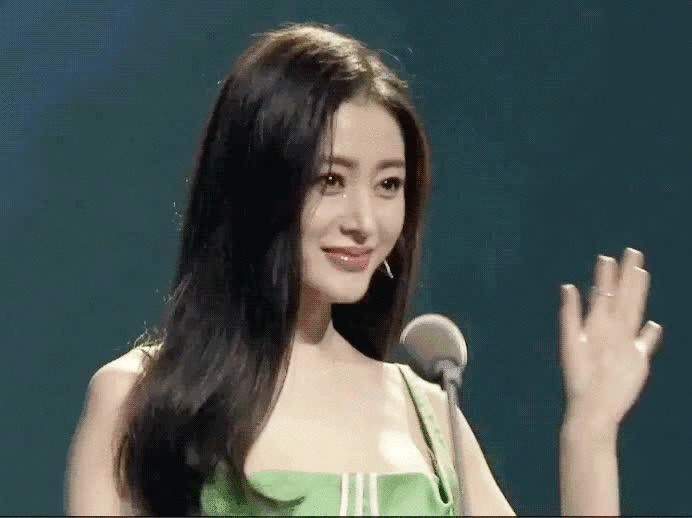 《阿麦从军》被路透!张天爱造型曝光,女扮男装梦回