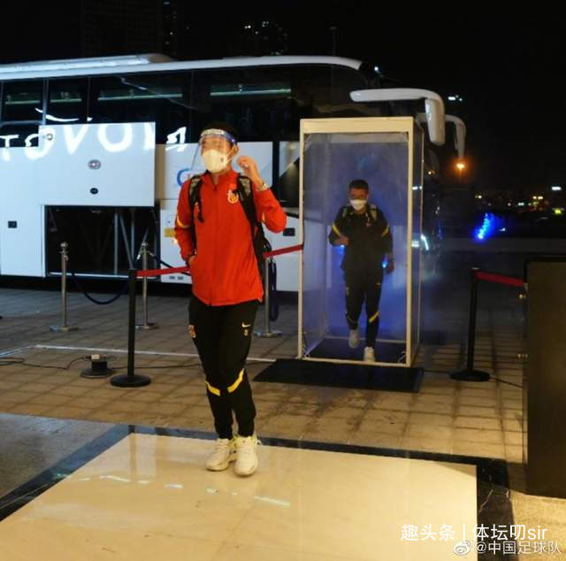 国足在沙迦准备过“苦日子”,强化体能只为打越南队不“拉胯”