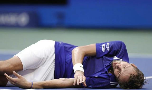 记住2021美网男单决赛!终结和诞生了多项纪录,你心疼德约吗?休闲区蓝鸢梦想 - Www.slyday.coM 记住2021美网男单决赛!终结和诞生了多项纪录,你心疼德约吗?休闲区蓝鸢梦想 - Www.slyday.coM