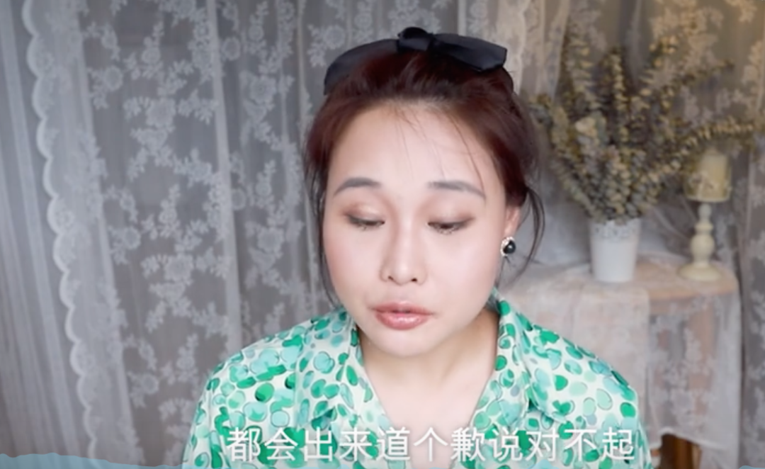 成龙新电影开机，刘浩存是女主角，网友愤怒发声：有她就不看！