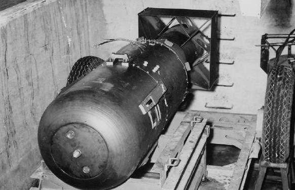 1945<a href=