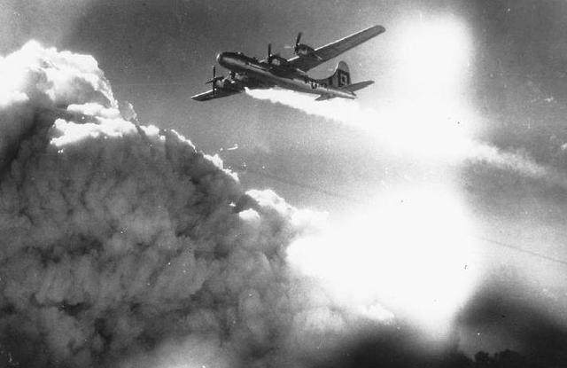 1945<a href=