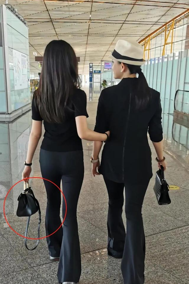 赵文卓豪气养娃!5岁小女生日宴豪华奢侈,大女儿学费近百万 赵文卓豪气养娃!5岁小女生日宴豪华奢侈,大女儿学费近百万