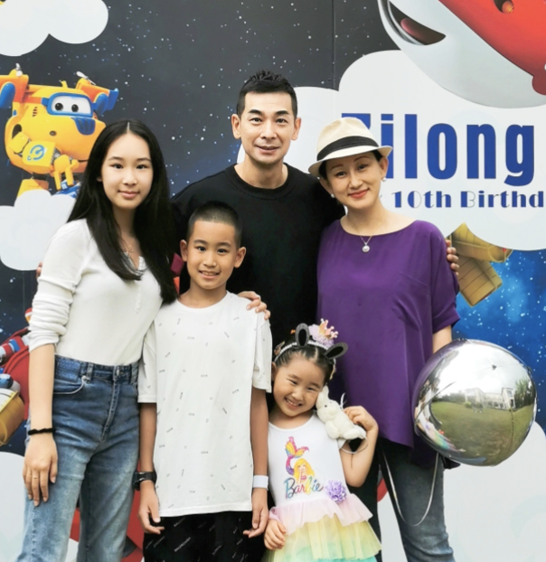 赵文卓豪气养娃!5岁小女生日宴豪华奢侈,大女儿学费近百万 赵文卓豪气养娃!5岁小女生日宴豪华奢侈,大女儿学费近百万