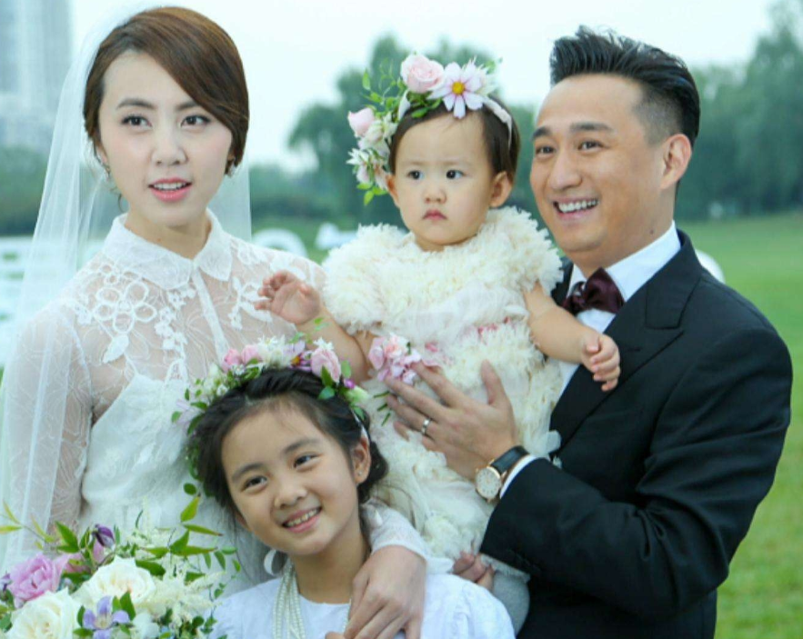 7组三胎家庭：赵文卓富养孩子，黄磊被指重男轻女，张艺谋被罚款