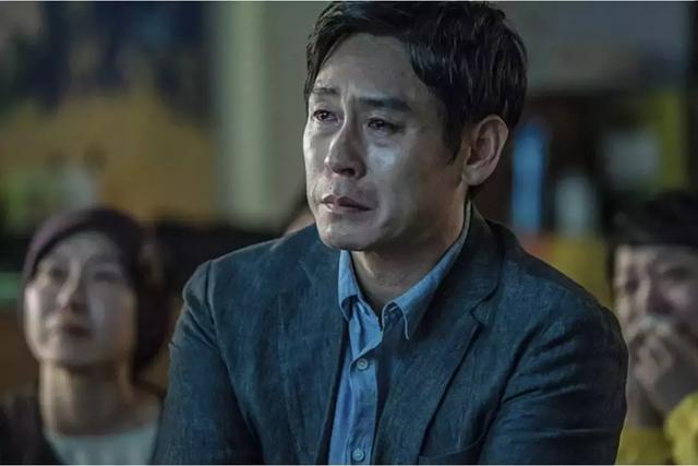 根据真实群体惨案改编,它成为韩国最催泪电影之一休闲区蓝鸢梦想 - Www.slyday.coM 根据真实群体惨案改编,它成为韩国最催泪电影之一休闲区蓝鸢梦想 - Www.slyday.coM