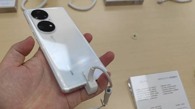华为p50pro真实,华为p50pro可可茶金 华为p50pro实拍白色美观不沾指纹一看就好高端