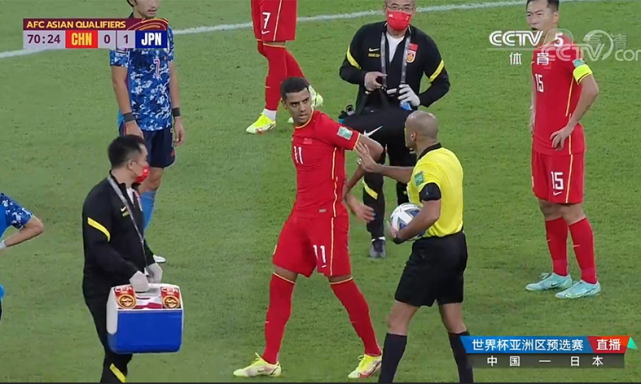 韦世豪与归化球员来电 李铁把电闸拉了!国足VS越南需上4大悍将