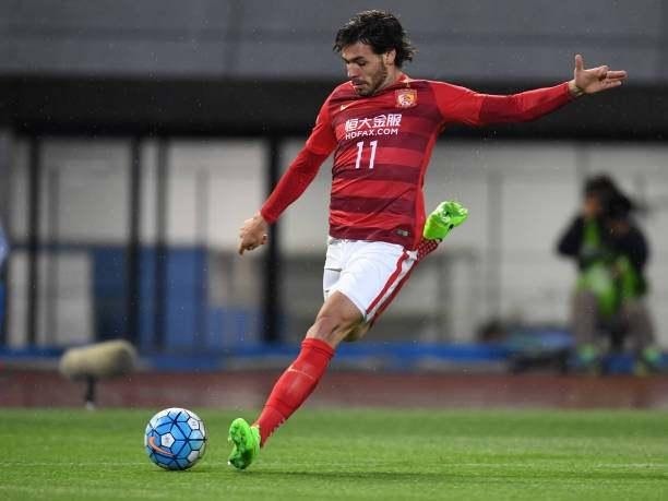 越南媒体：恒大犯了1个低级错误！导致李铁很被动