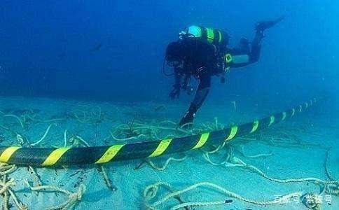 现身敏感海域，这艘<a href=