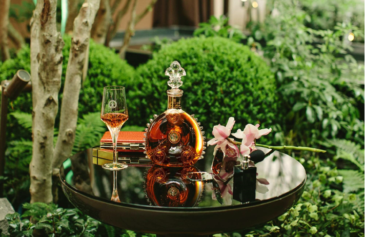 路易十三上海首家品牌店启幕,在时光流转中探索法式生活艺术休闲区蓝鸢梦想 - Www.slyday.coM 路易十三上海首家品牌店启幕,在时光流转中探索法式生活艺术休闲区蓝鸢梦想 - Www.slyday.coM