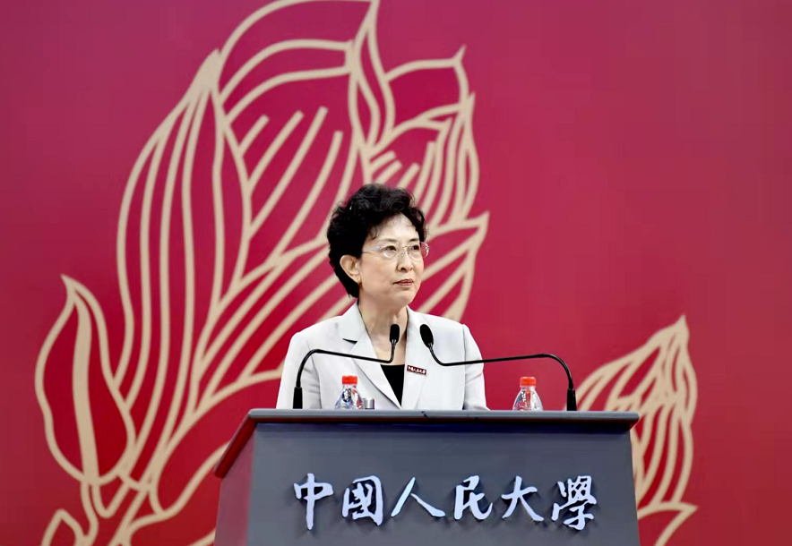 人大8000多名新生同上“开学第一课”: 如何成为一名合格的人大人休闲区蓝鸢梦想 - Www.slyday.coM 人大8000多名新生同上“开学第一课”: 如何成为一名合格的人大人休闲区蓝鸢梦想 - Www.slyday.coM