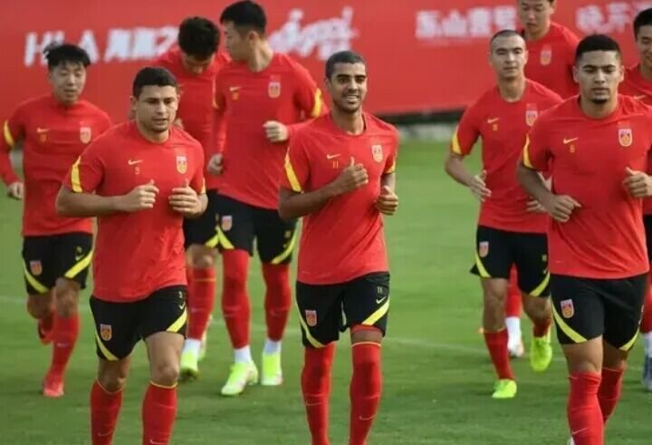 又悬了!曝费南多或缺席比赛,张琳芃复出要看情况,胜越南难度大