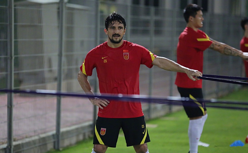 定了！叙利亚主帅确认与国足进行热身赛，把国足当<a href=