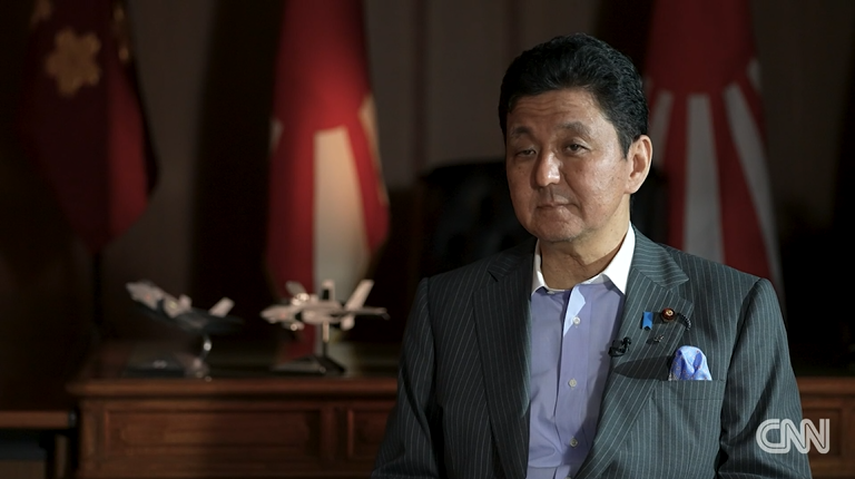 岸信夫受訪視頻截圖