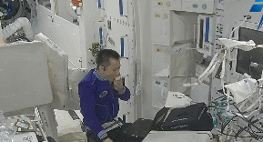 欢迎回家!出差三人组要回地球了!到家想吃点啥?休闲区蓝鸢梦想 - Www.slyday.coM 欢迎回家!出差三人组要回地球了!到家想吃点啥?休闲区蓝鸢梦想 - Www.slyday.coM