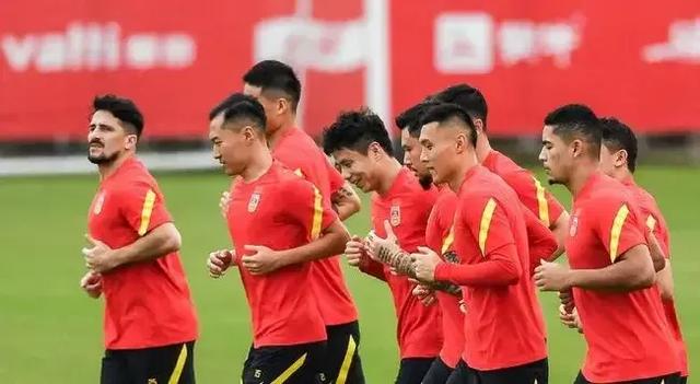 国足在李铁带领下，下一场有多大机会能赢越南？