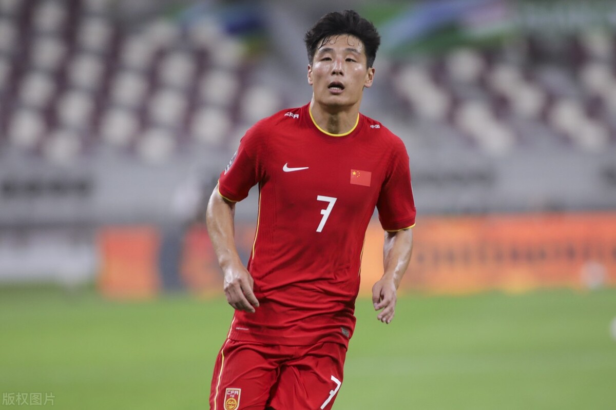 国足为赢越南拼了!组75人豪华团队+花2百万练兵,开销超4百万