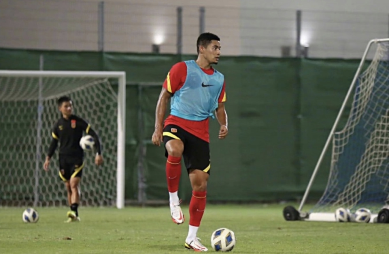 单间8千元?国足奢华待遇引争议,实则1228元,面对越南无路可退