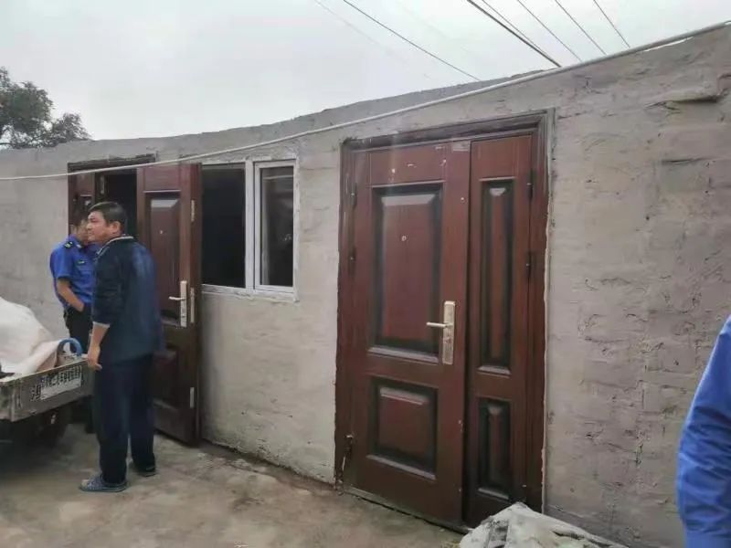 临河一人在征收区域内新建房屋,怕被发现专门“做旧处理”...休闲区蓝鸢梦想 - Www.slyday.coM 临河一人在征收区域内新建房屋,怕被发现专门“做旧处理”...休闲区蓝鸢梦想 - Www.slyday.coM