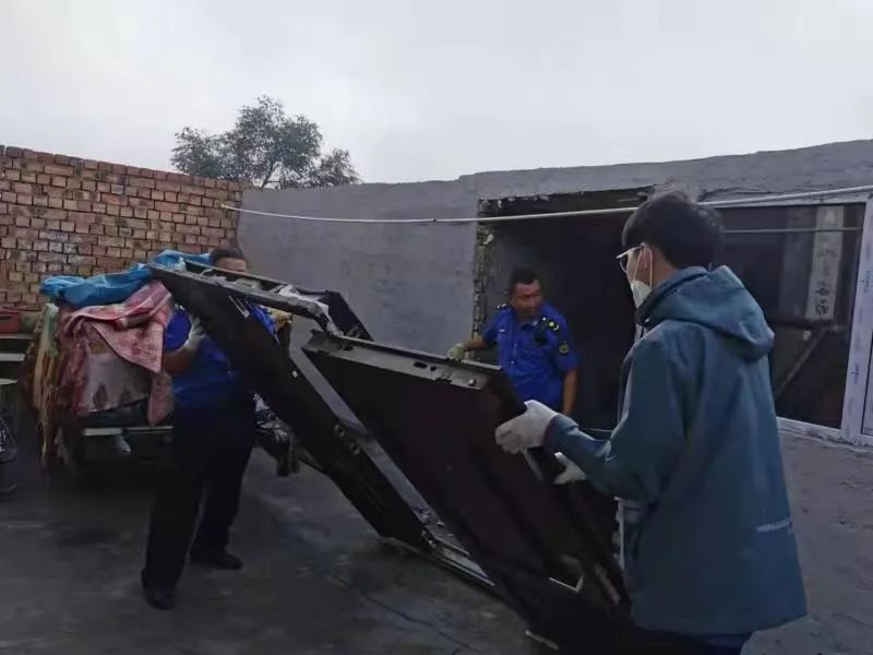 临河一人在征收区域内新建房屋,怕被发现专门“做旧处理”...休闲区蓝鸢梦想 - Www.slyday.coM 临河一人在征收区域内新建房屋,怕被发现专门“做旧处理”...休闲区蓝鸢梦想 - Www.slyday.coM