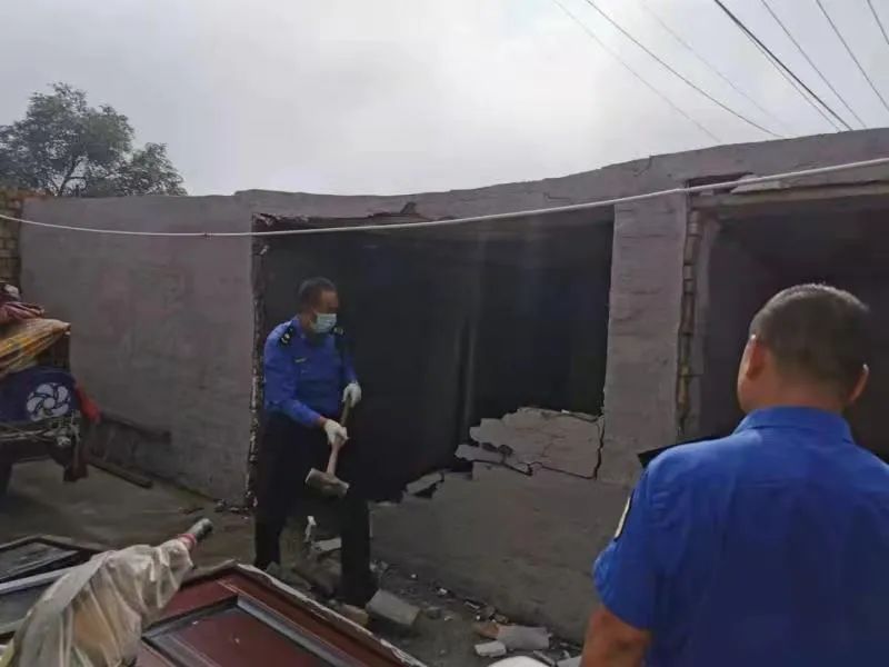 临河一人在征收区域内新建房屋,怕被发现专门“做旧处理”...休闲区蓝鸢梦想 - Www.slyday.coM 临河一人在征收区域内新建房屋,怕被发现专门“做旧处理”...休闲区蓝鸢梦想 - Www.slyday.coM