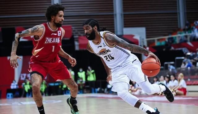 正式再见!功勋外援加盟<a href=