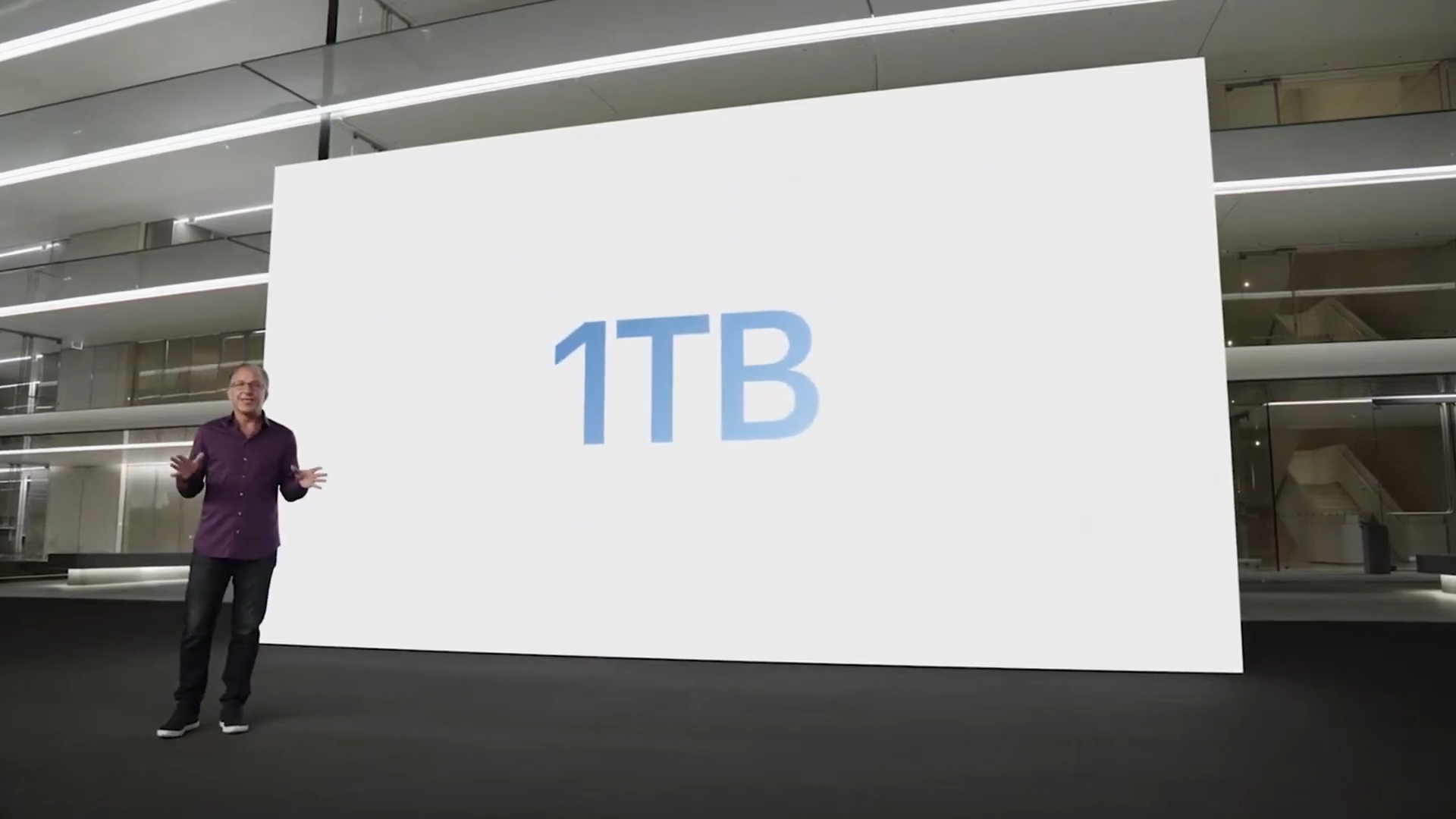 iPhone13能拍电影?别被误导了,最贵的手机不一定适合你休闲区蓝鸢梦想 - Www.slyday.coM iPhone13能拍电影?别被误导了,最贵的手机不一定适合你休闲区蓝鸢梦想 - Www.slyday.coM