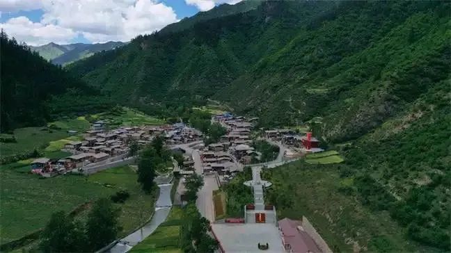 假期去哪儿玩?甘肃这15条风光绝美的旅游线路→走起!休闲区蓝鸢梦想 - Www.slyday.coM 假期去哪儿玩?甘肃这15条风光绝美的旅游线路→走起!休闲区蓝鸢梦想 - Www.slyday.coM