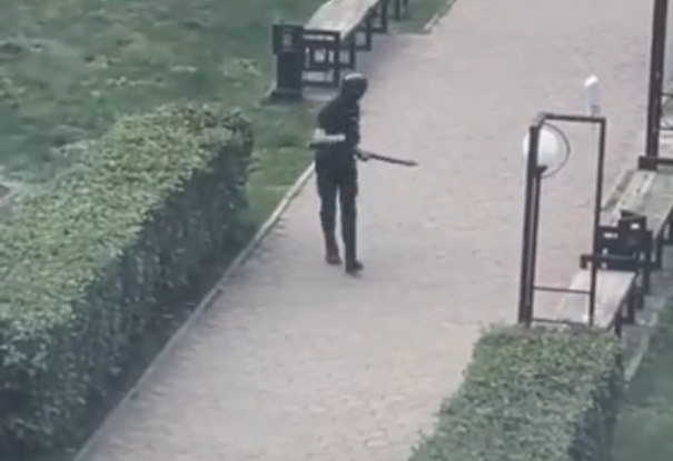 突发枪击案!已致8死24伤!休闲区蓝鸢梦想 - Www.slyday.coM 突发枪击案!已致8死24伤!休闲区蓝鸢梦想 - Www.slyday.coM