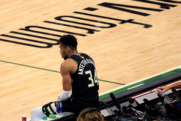 过亿年薪不是梦nba工资暴涨就在眼前字母哥赚翻了