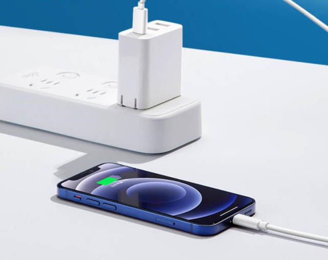 aigo新品快充,有了它,不怕苹果13环保减配了休闲区蓝鸢梦想 - Www.slyday.coM aigo新品快充,有了它,不怕苹果13环保减配了休闲区蓝鸢梦想 - Www.slyday.coM