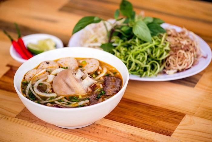越南北部，中部，南部的特色美食你都吃过吗？