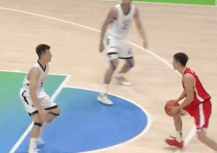 田宇翔两度连线曾凡博暴扣!北京取首胜,曾凡博18+7+4帽休闲区蓝鸢梦想 - Www.slyday.coM 田宇翔两度连线曾凡博暴扣!北京取首胜,曾凡博18+7+4帽休闲区蓝鸢梦想 - Www.slyday.coM