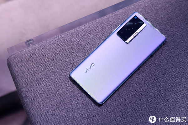 vivox70pro手机图片,vivox70pro图片 拿着vivo x70 pro,便有经常换新机了的感觉?__财经头条