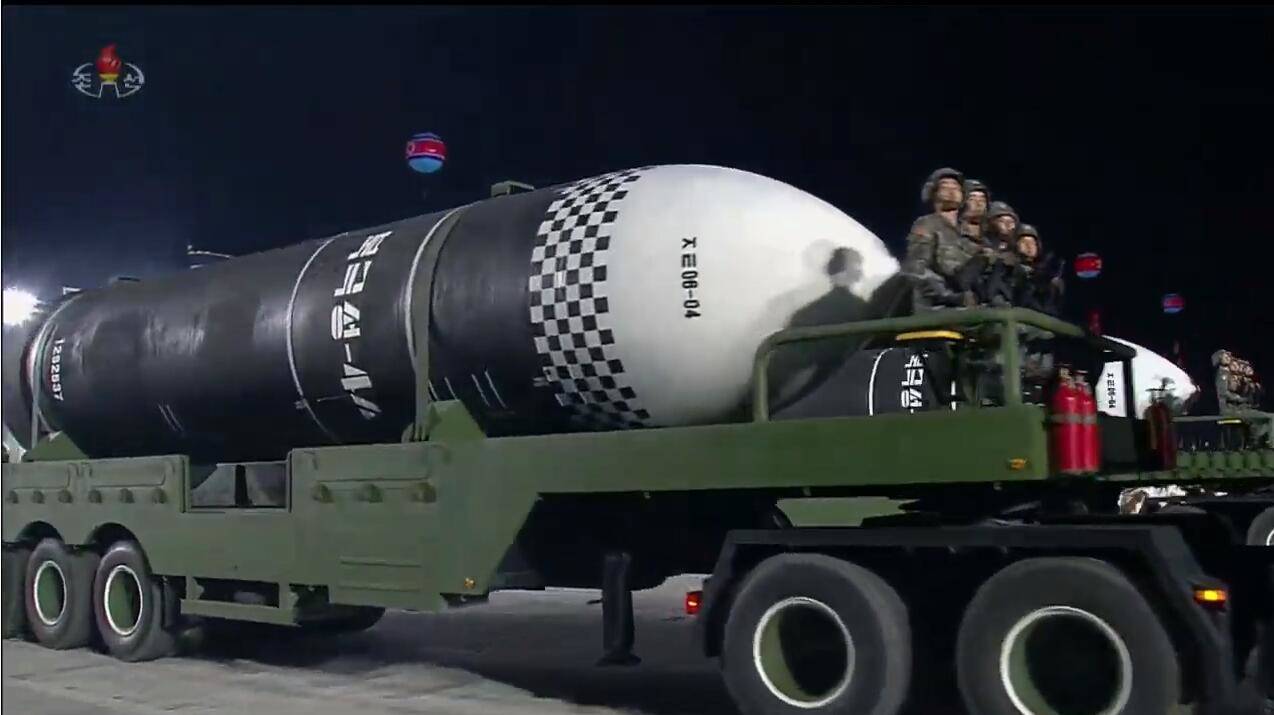 朝鲜在今年1月份阅兵中展示的“北极星-4A”潜射弹道导弹 图源：朝鲜中央电视台