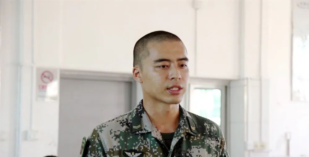 深夜十一点,爷爷默默在村口等待回家团圆的孙女……有些人,越是这时越想你们!休闲区蓝鸢梦想 - Www.slyday.coM 深夜十一点,爷爷默默在村口等待回家团圆的孙女……有些人,越是这时越想你们!休闲区蓝鸢梦想 - Www.slyday.coM