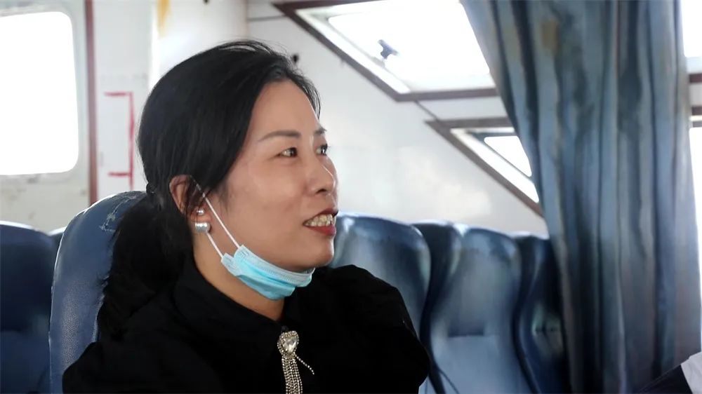 深夜十一点,爷爷默默在村口等待回家团圆的孙女……有些人,越是这时越想你们!休闲区蓝鸢梦想 - Www.slyday.coM 深夜十一点,爷爷默默在村口等待回家团圆的孙女……有些人,越是这时越想你们!休闲区蓝鸢梦想 - Www.slyday.coM