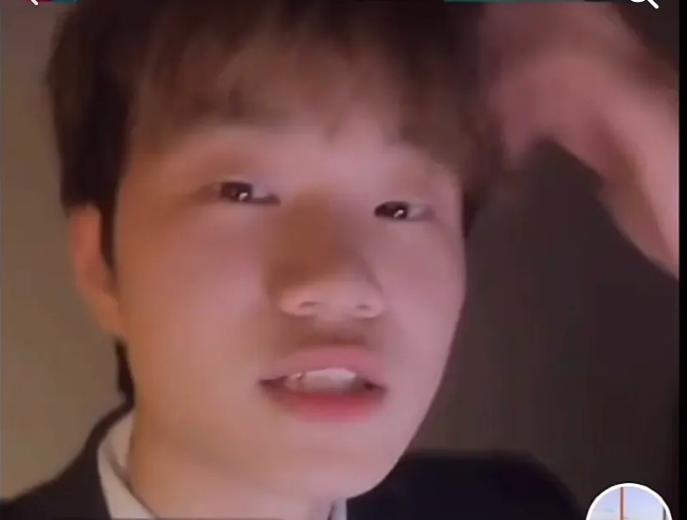 网红掉滤镜瞬间：浓颜帅哥变大叔，迅猛龙判若两人，有人掉粉20万