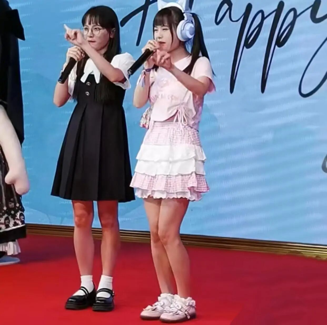 网红掉滤镜瞬间：浓颜帅哥变大叔，迅猛龙判若两人，有人掉粉20万